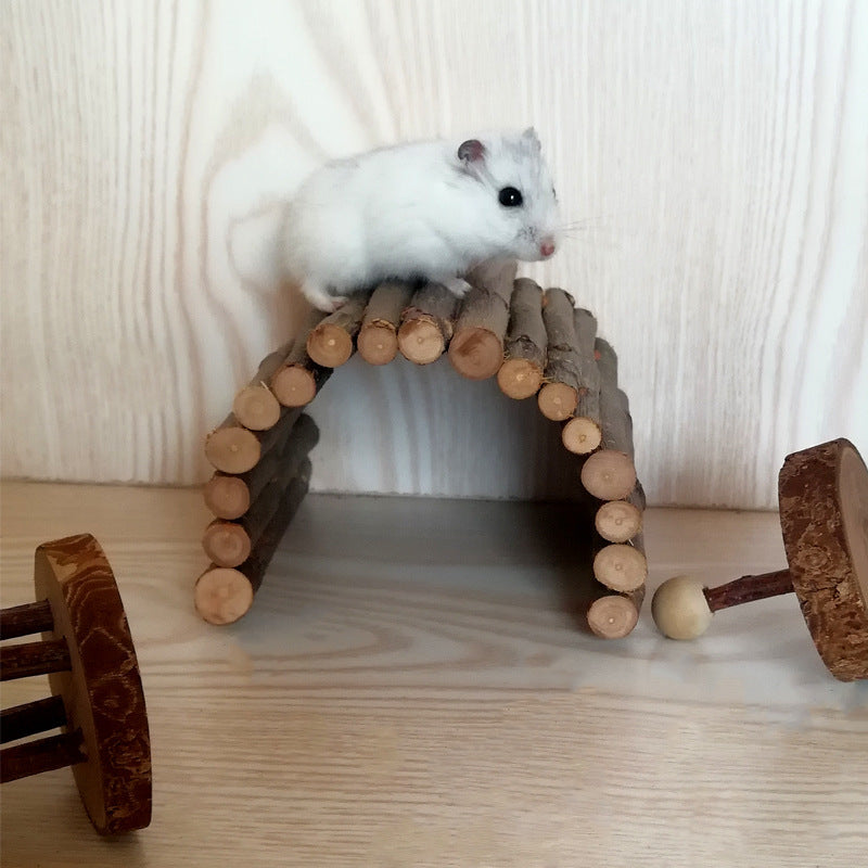 Tunel din lemn pentru hamsteri – loc de joacă interactiv și adăpost sigur